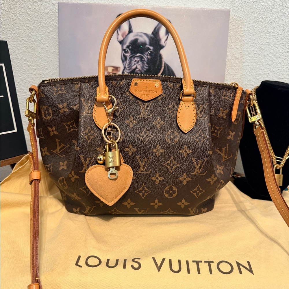 Louis Vuitton lock and key with unbranded heart charm